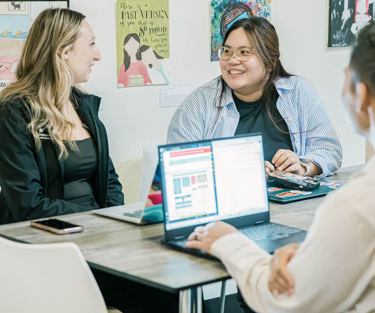 KGI students on laptop