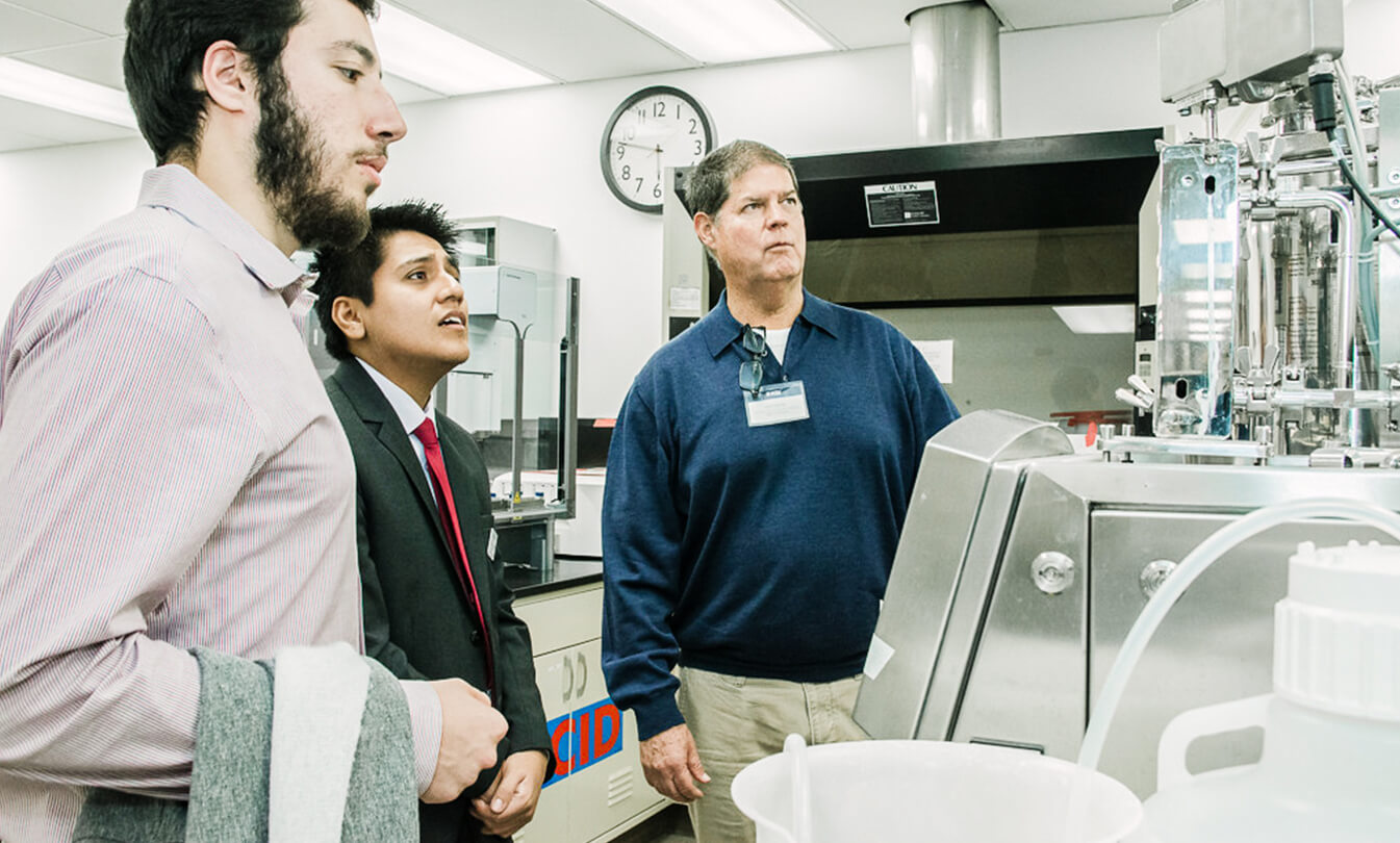 KGI students in ABCAB lab