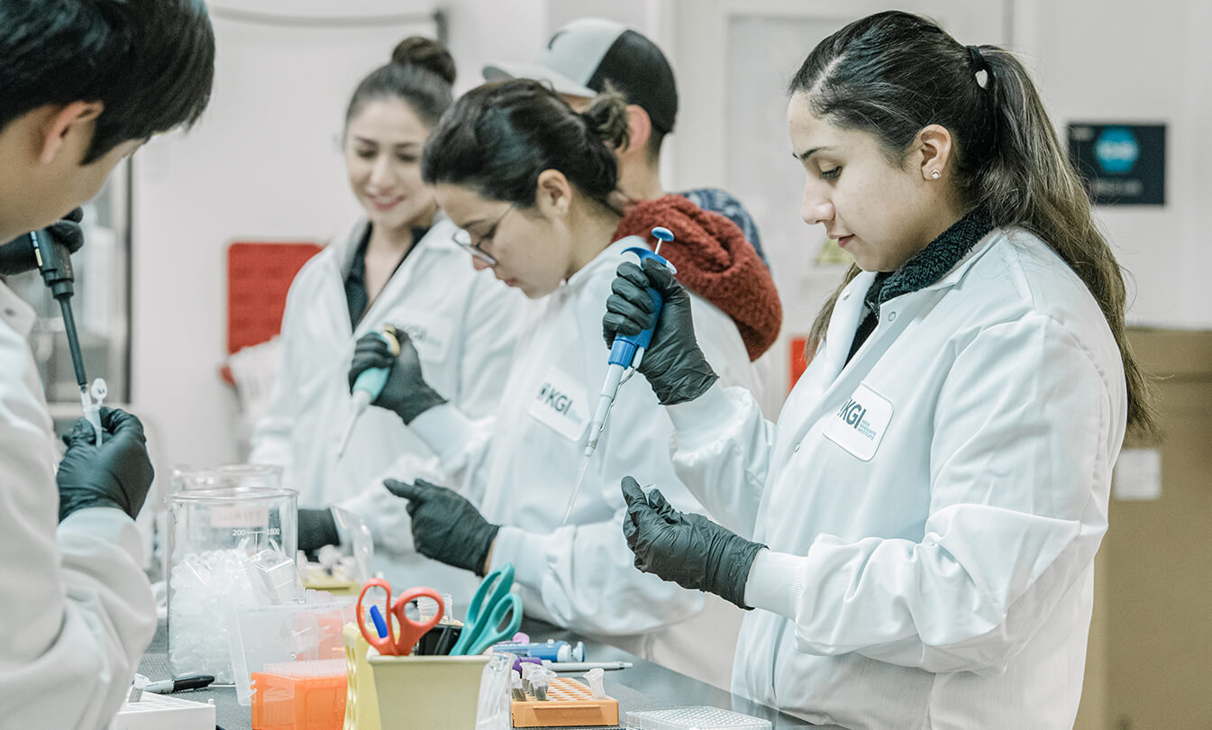 KGI students in lab